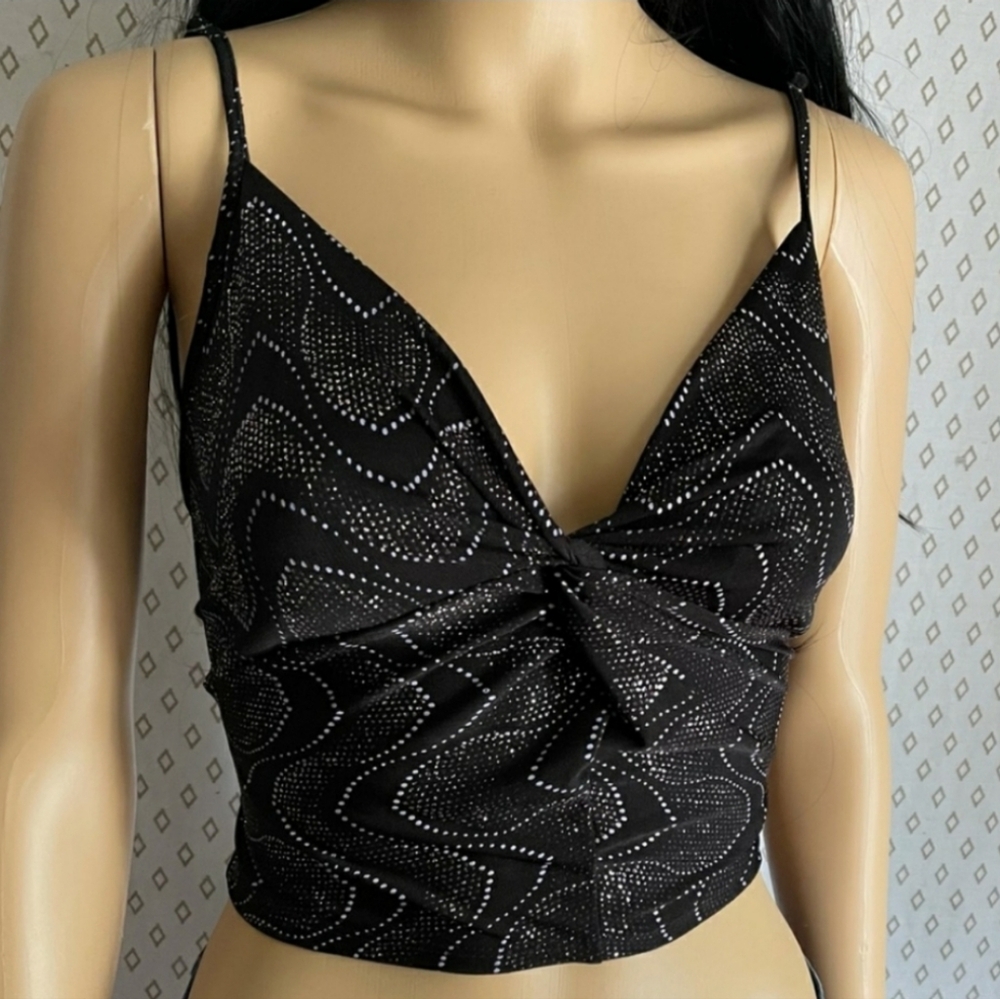 iris-Sparkle Embellished Stretchy Black Twist Knot Front Cropped Tank Top (L)
